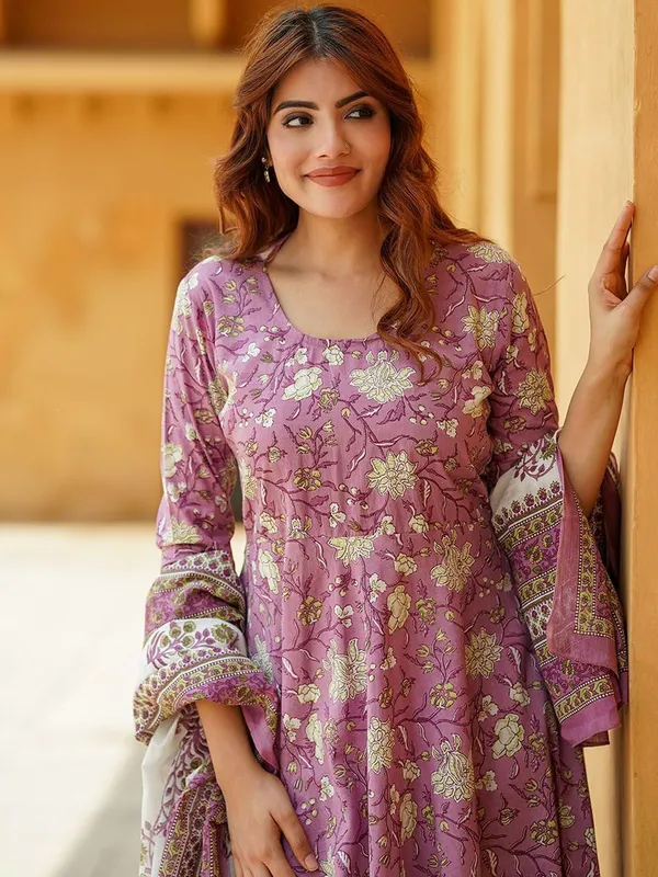 Purple_&_Lavender_Kurta_Pant_Dupatta_Set_For_Women