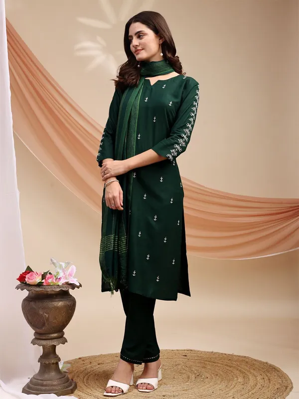 Dark_Green_Kurti_Pant_Dupatta_Set_For_Women