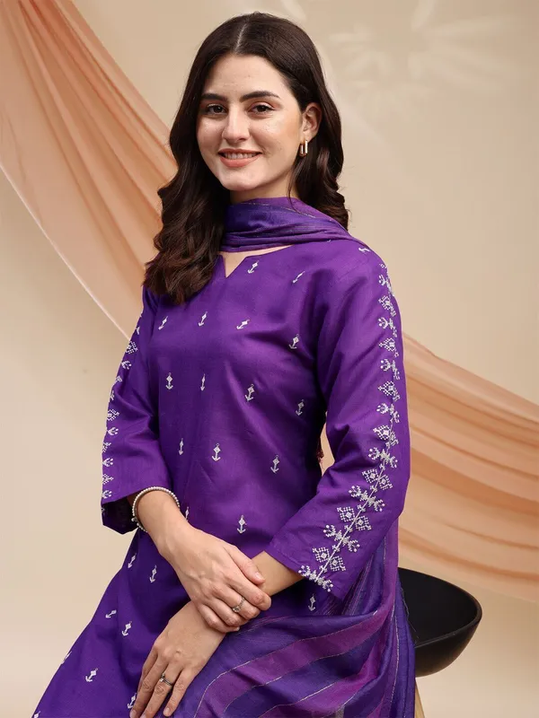 Purple_&_Jamun_Kurti_Pant_Dupatta_Set_For_Women