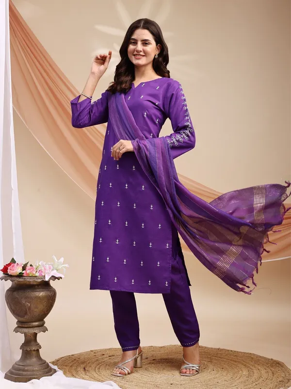 Purple_&_Jamun_Kurti_Pant_Dupatta_Set_For_Women