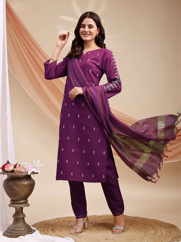Purple_Kurti_Pant_Dupatta_Set_For_Women