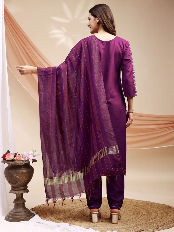 Purple_Kurti_Pant_Dupatta_Set_For_Women