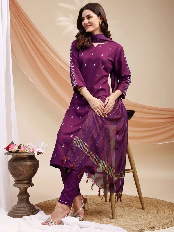 Purple_Kurti_Pant_Dupatta_Set_For_Women