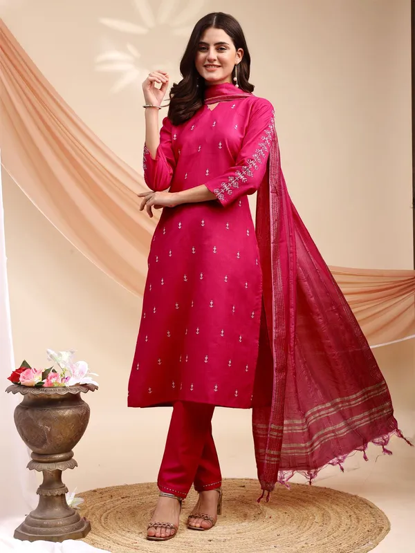 Pink_&_Rani_Kurti_Pant_Dupatta_Set_For_Women