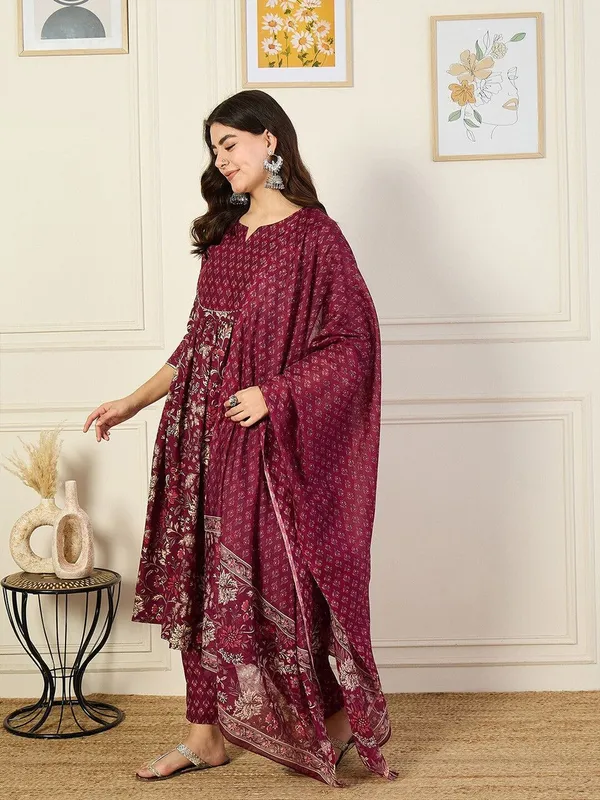 Maroon_Kurta_Pant_Dupatta_Set_For_Women
