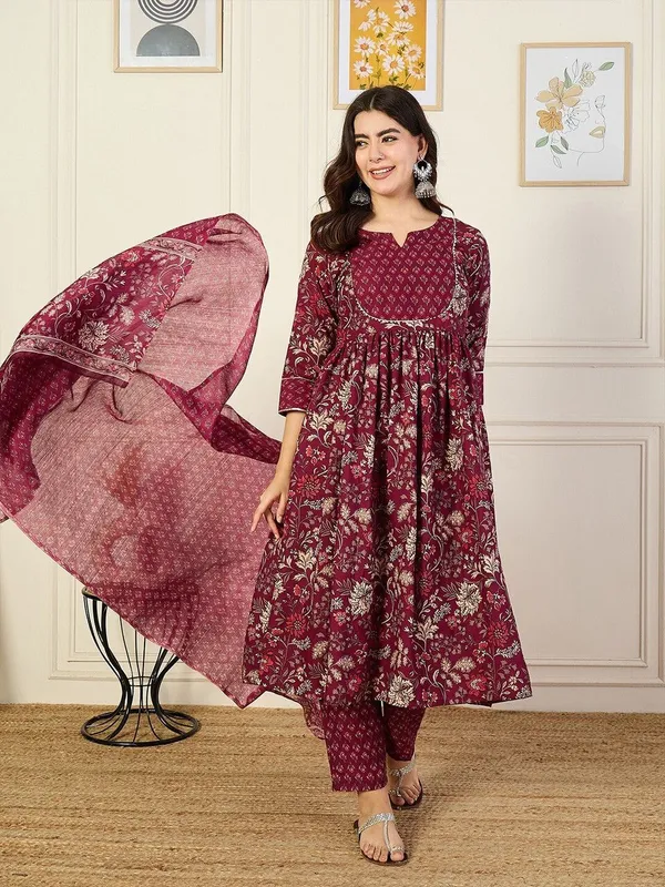 Maroon_Kurta_Pant_Dupatta_Set_For_Women