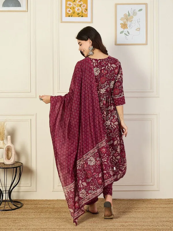 Maroon_Kurta_Pant_Dupatta_Set_For_Women