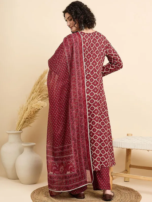 Maroon_Kurta_Pant_Dupatta_Set_For_Women