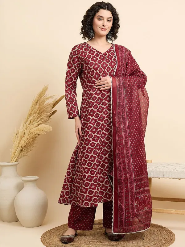 Maroon_Kurta_Pant_Dupatta_Set_For_Women