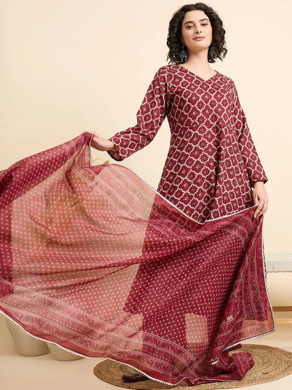 Maroon_Kurta_Pant_Dupatta_Set_For_Women