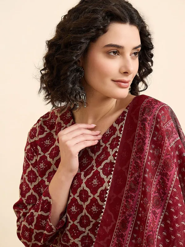 Maroon_Kurta_Pant_Dupatta_Set_For_Women