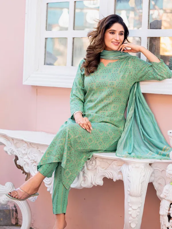 Green_&_Pista_Kurta_Pant_Dupatta_Set_For_Women