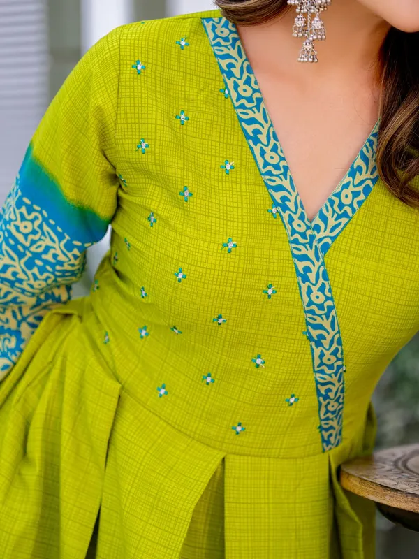 Green_&_Parrot_Green_Printed_Anarkali_Kurta_For_Women