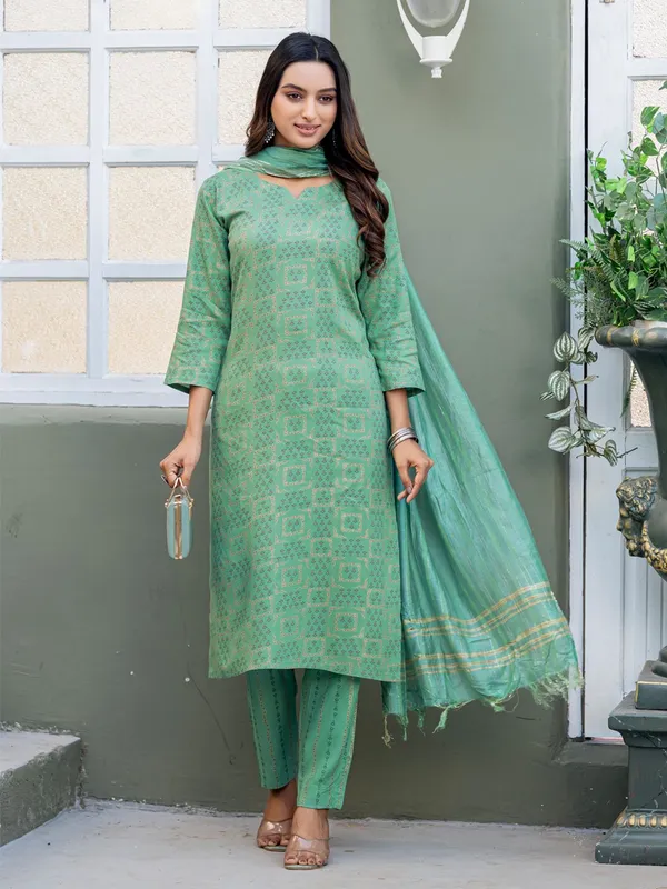 Green_&_Pista_Kurta_Pant_Dupatta_Set_For_Women