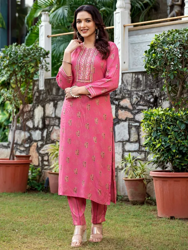 Pink_&_Wine_Kurta_Pyjama_Set_For_Women
