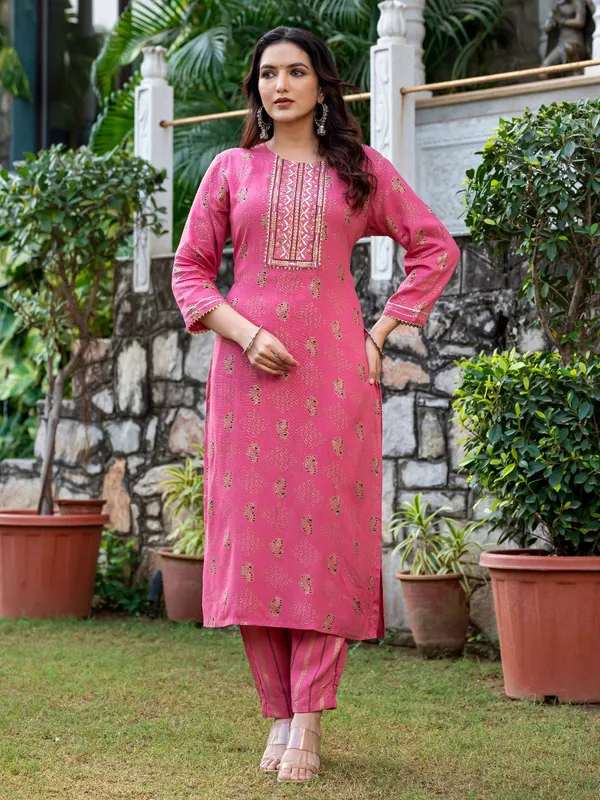 Pink_&_Wine_Kurta_Pyjama_Set_For_Women