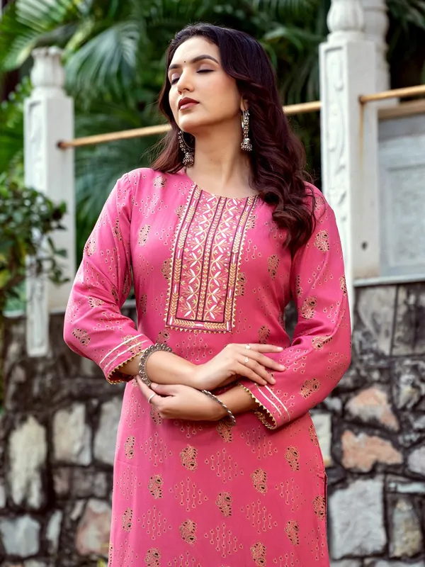 Pink_&_Wine_Kurta_Pyjama_Set_For_Women