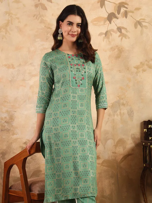 Green_&_Pista_Kurta_Pyjama_Set_For_Women