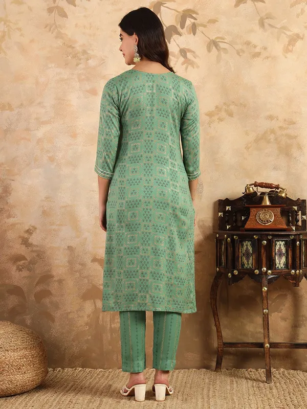 Green_&_Pista_Kurta_Pyjama_Set_For_Women