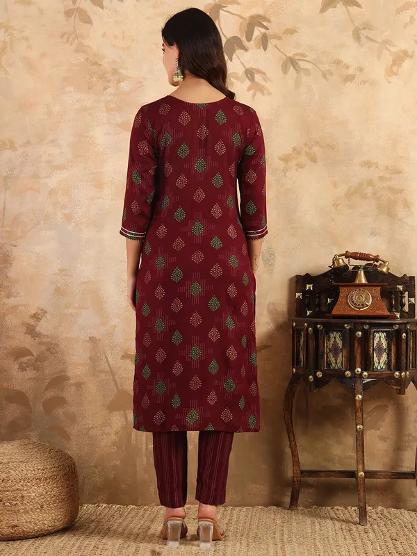 Red_&_Purple_Kurti_Pyjama_Set_For_Women