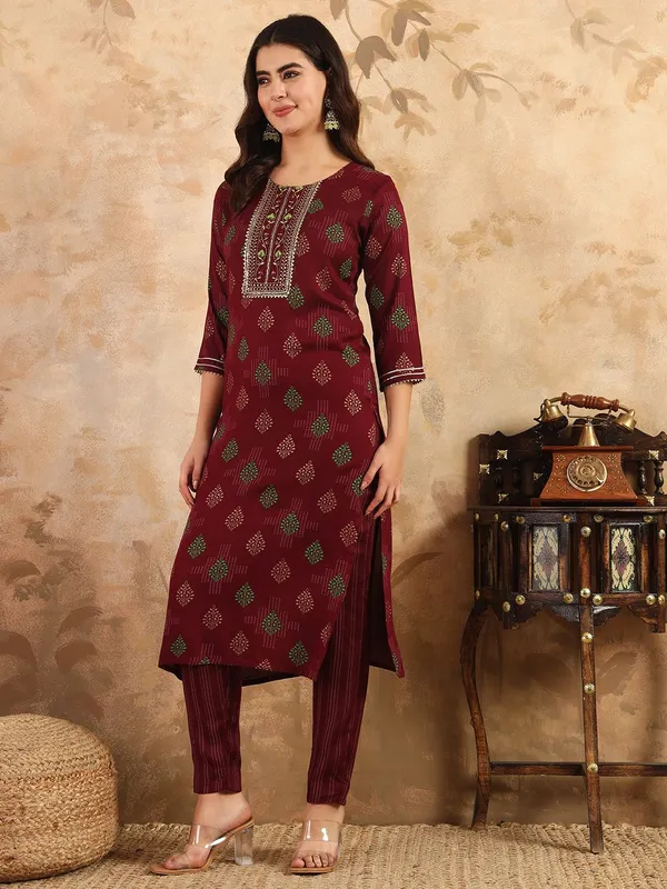 Red_&_Purple_Kurti_Pyjama_Set_For_Women