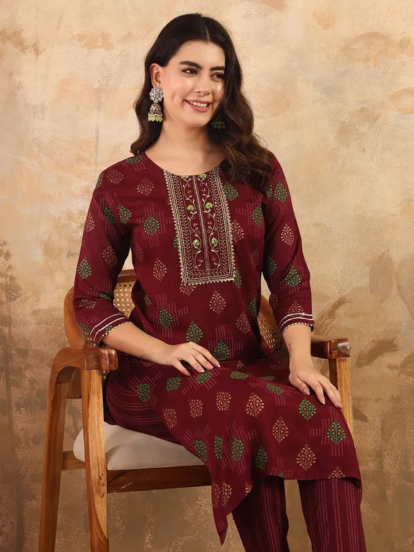 Red_&_Purple_Kurti_Pyjama_Set_For_Women