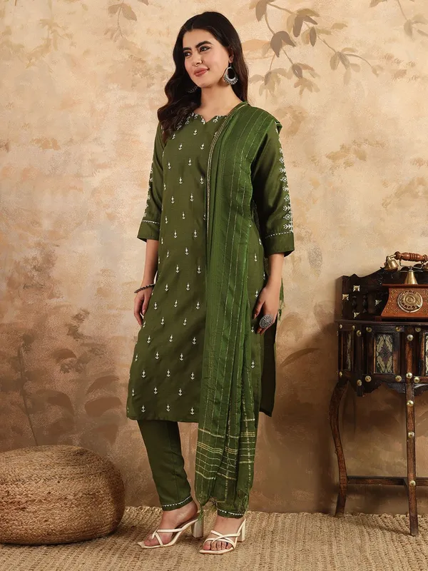 Green_&_Mehendi_Kurta_Pant_Dupatta_Set_For_Women