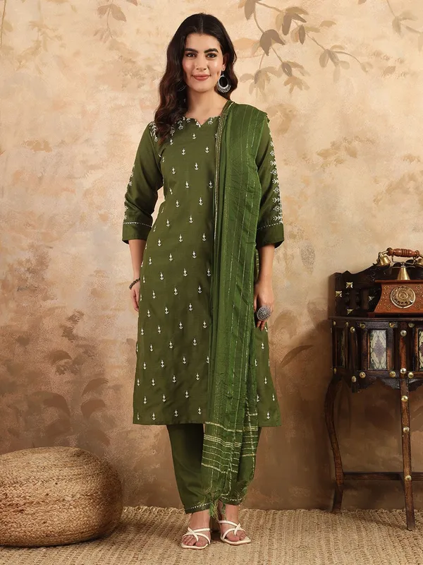 Green_&_Mehendi_Kurta_Pant_Dupatta_Set_For_Women
