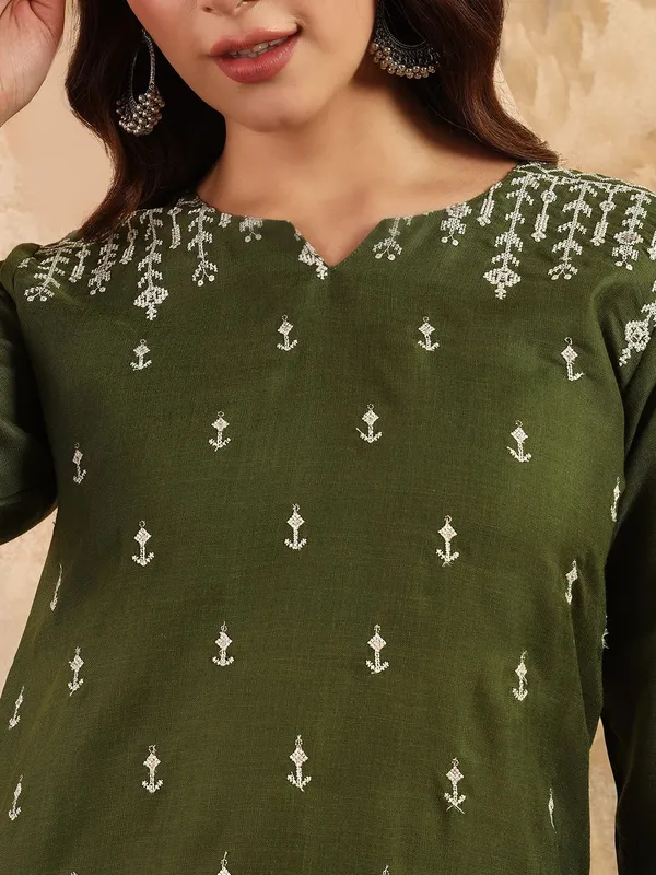 Green_&_Mehendi_Kurta_Pant_Dupatta_Set_For_Women