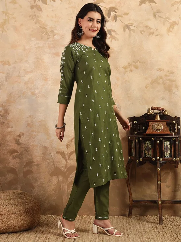Green_&_Mehendi_Kurta_Pant_Dupatta_Set_For_Women