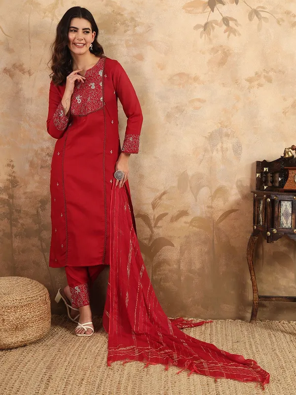Maroon_Kurta_Pant_Dupatta_Set_For_Women