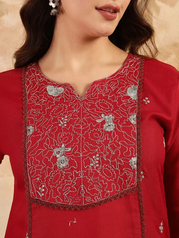 Maroon_Kurta_Pant_Dupatta_Set_For_Women