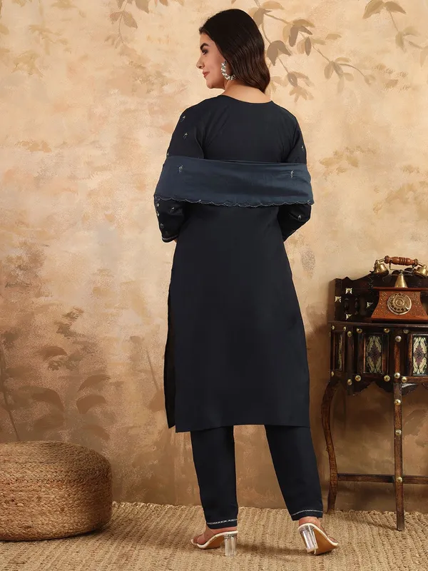 Blue_&_Navy_Blue_Kurta_Pant_Dupatta_Set_For_Women