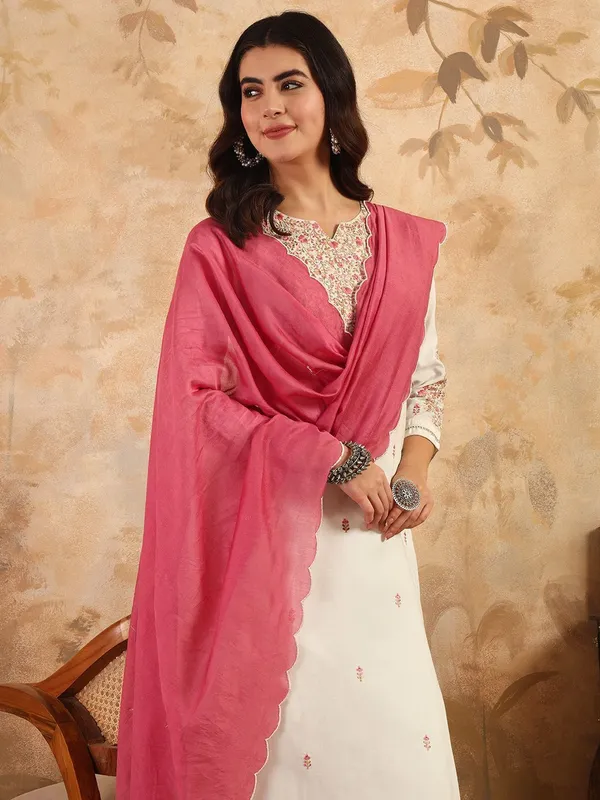 White_Kurta_Pant_Dupatta_Set_For_Women