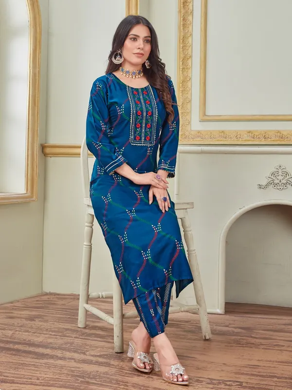 Blue_&_Navy_Blue_Kurti_Pant_Set_For_Women