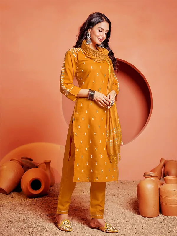 Yellow_Kurta_Pant_Dupatta_Set_For_Women