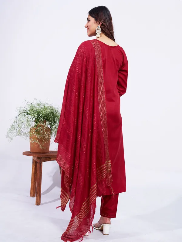 Maroon_Kurta_Pant_Dupatta_Set_For_Women