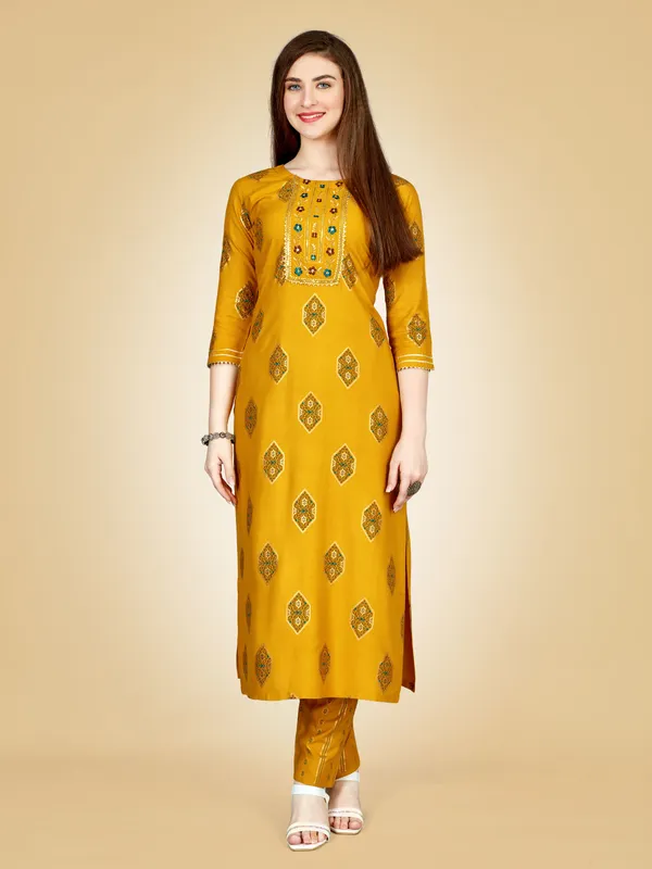 Yellow_Kurta_Pant_Set_For_Women