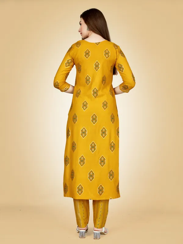 Yellow_Kurta_Pant_Set_For_Women