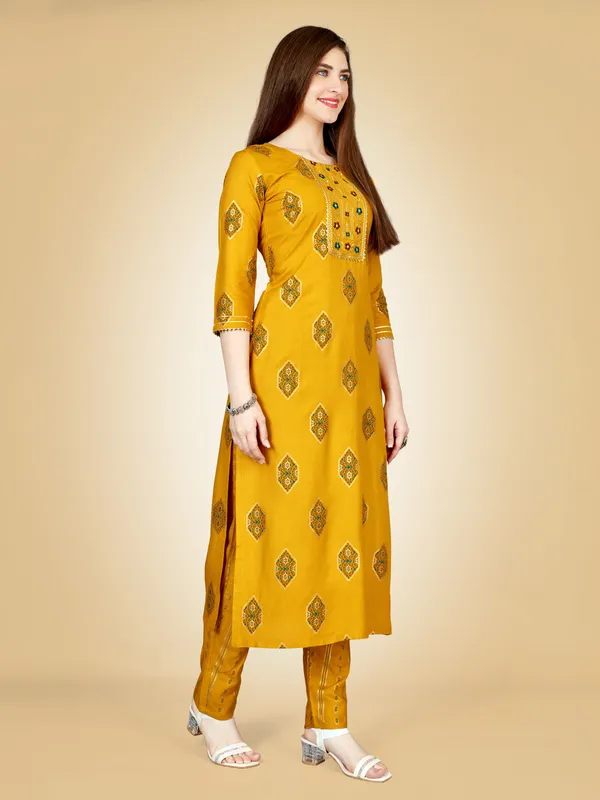 Yellow_Kurta_Pant_Set_For_Women