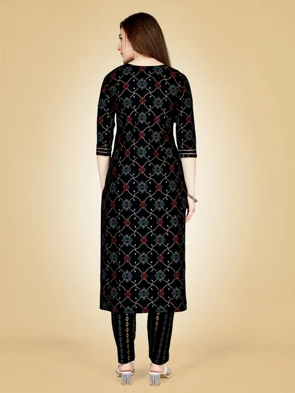 Black_Kurta_Pant_Set_For_Women