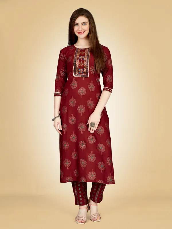 Maroon_Kurta_Pant_Set_For_Women