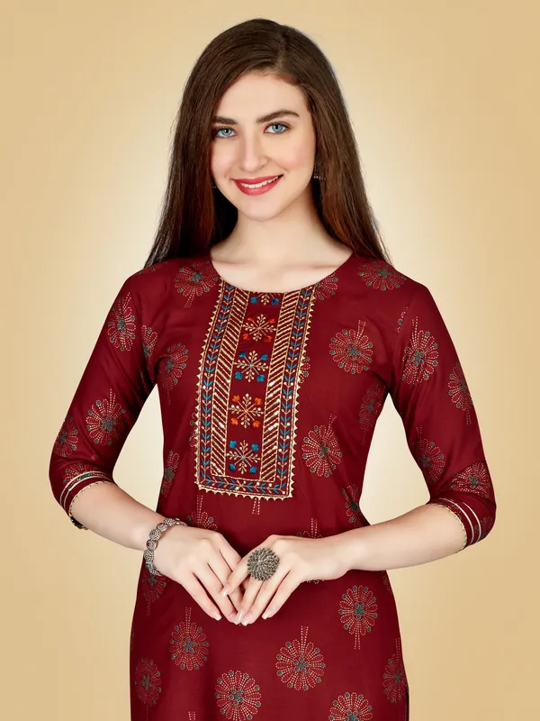 Maroon_Kurta_Pant_Set_For_Women