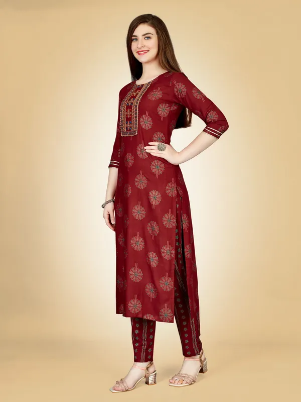 Maroon_Kurta_Pant_Set_For_Women