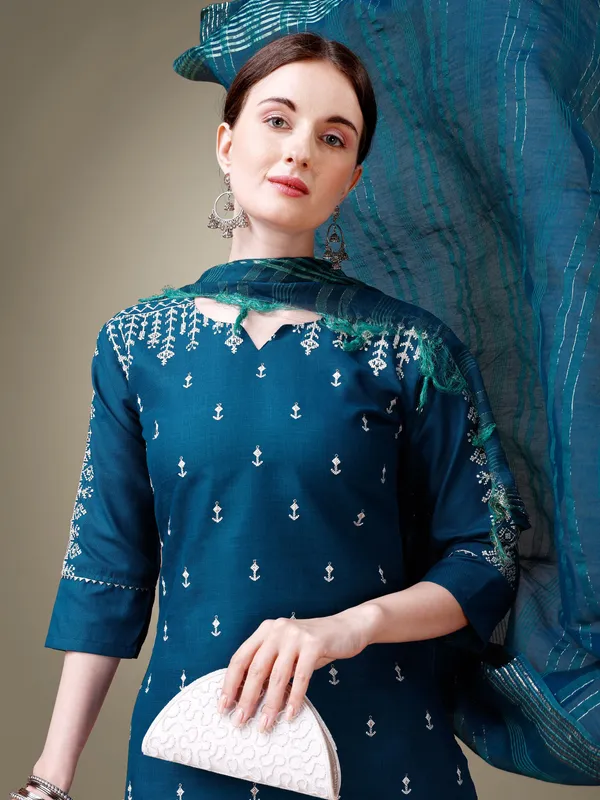 Blue_&_Morpich_Kurti_Pant_Dupatta_Set_For_Women