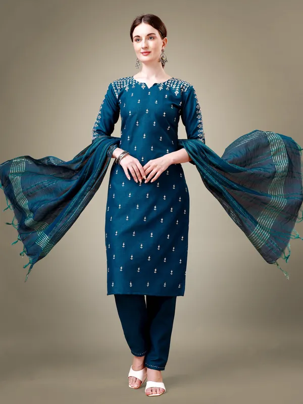 Blue_&_Morpich_Kurti_Pant_Dupatta_Set_For_Women