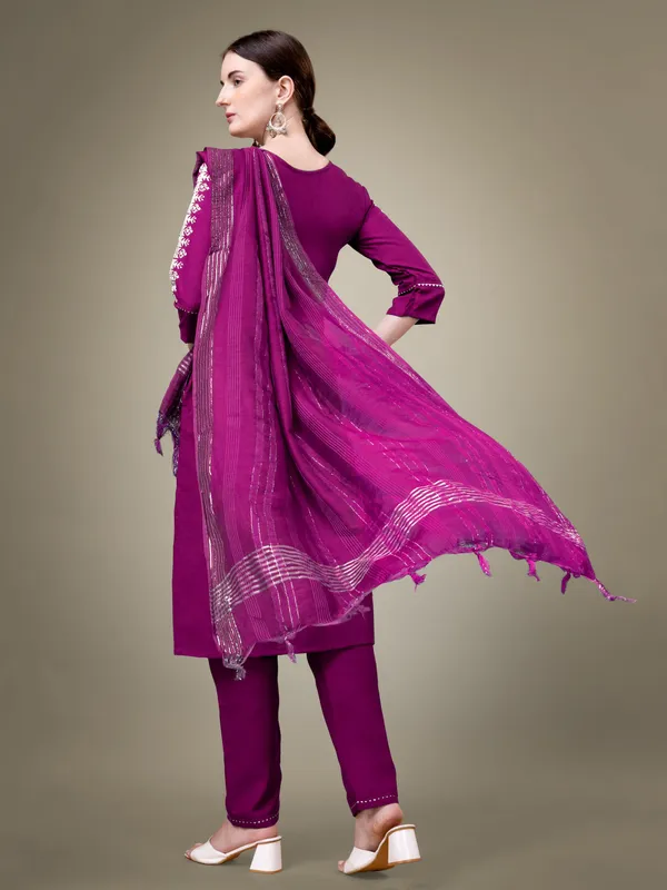 Purple_Kurti_Pant_Dupatta_Set_For_Women