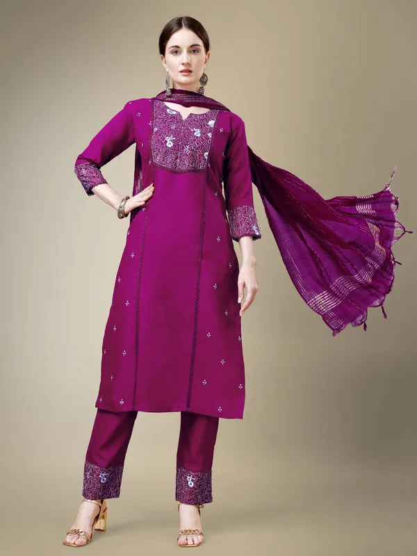 Purple_Kurti_Pant_Dupatta_Set_For_Women