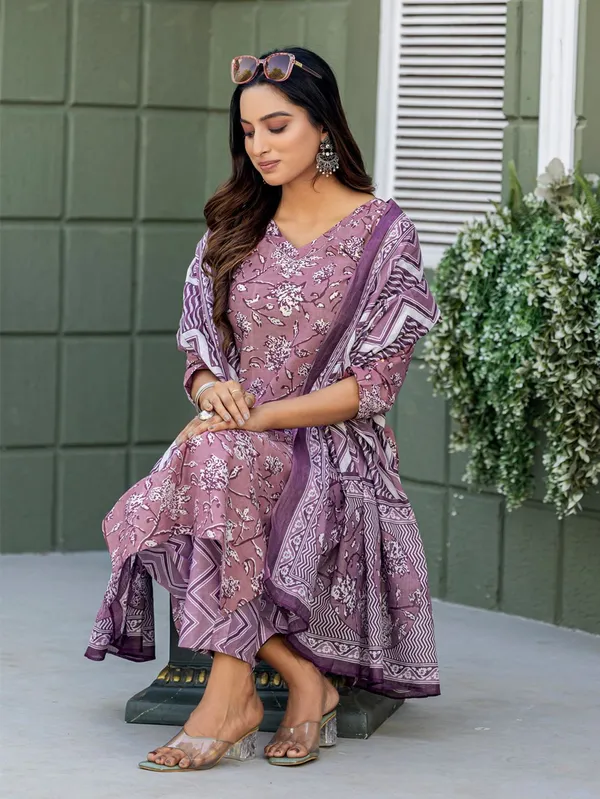 Purple_&_Lavender_Printed_Kurta,_Salwar_&_Dupatta_Set