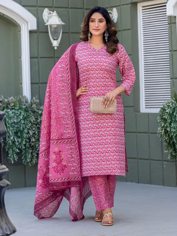 Pink_Printed_Kurta,_Salwar_&_Dupatta_Set